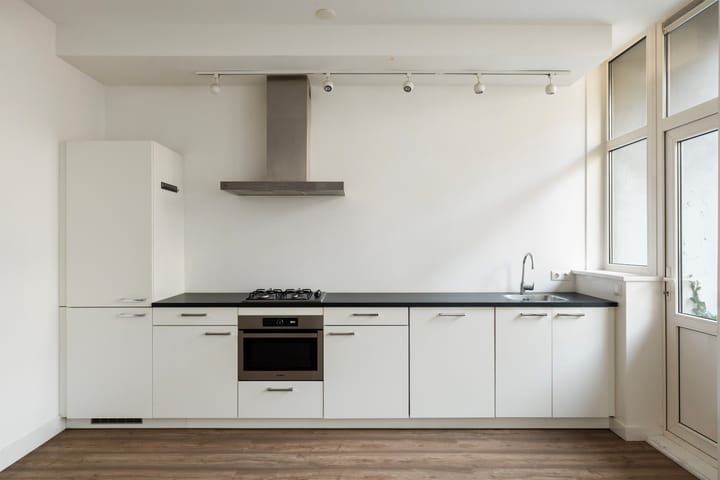 Photo 5 of Wolphaertstraat 16-A