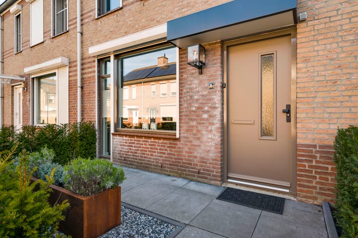 Foto 35 van Meewisstraat 6