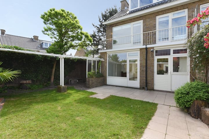 Foto 2 van Fresiaplein 10