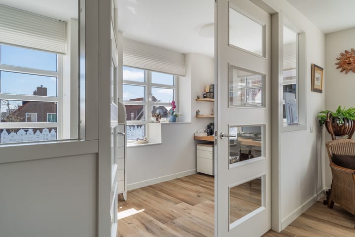 Foto 37 van Prins Willem III-plein 14