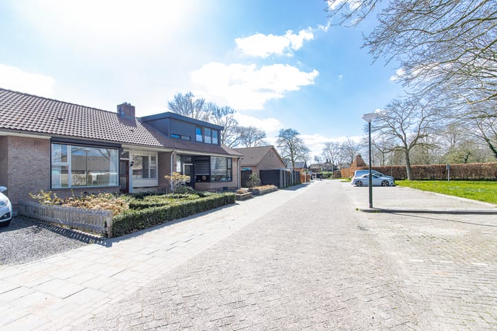 Foto 38 van Burgemeester Brunestraat 8