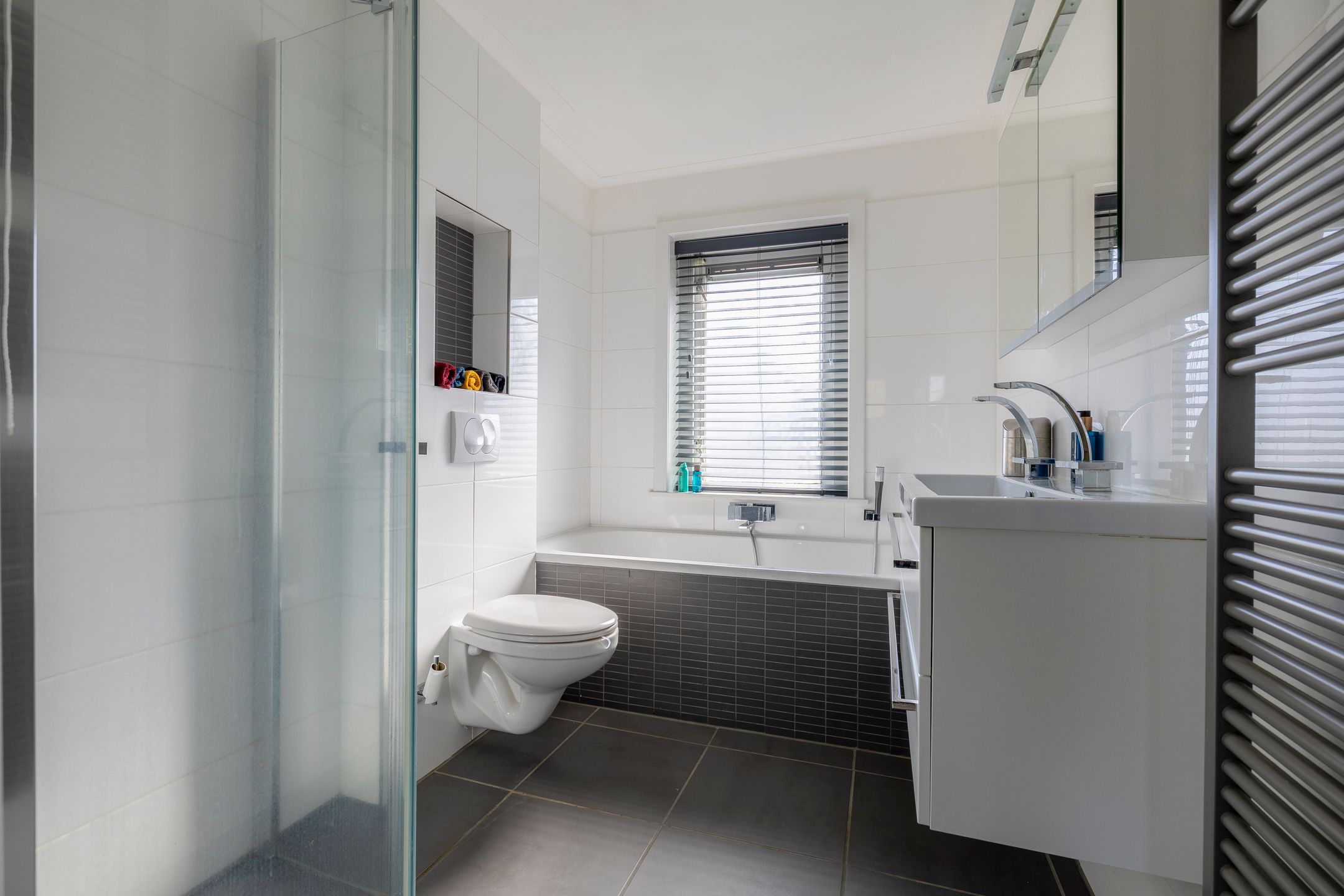 Photo 3 of Dollardstraat 154