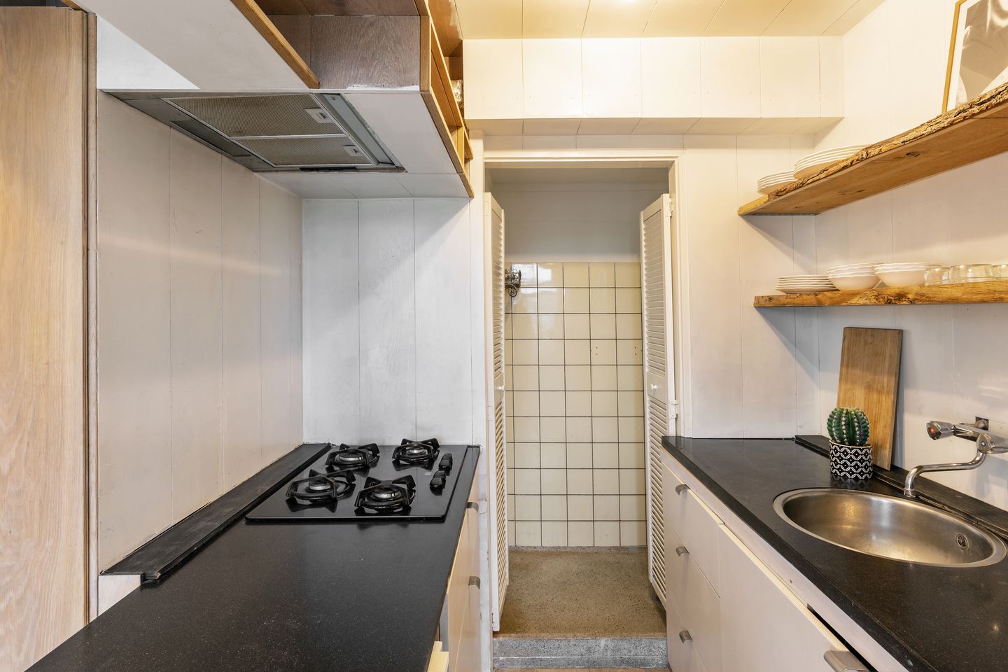 Photo 14 of Marnixstraat 239-3A