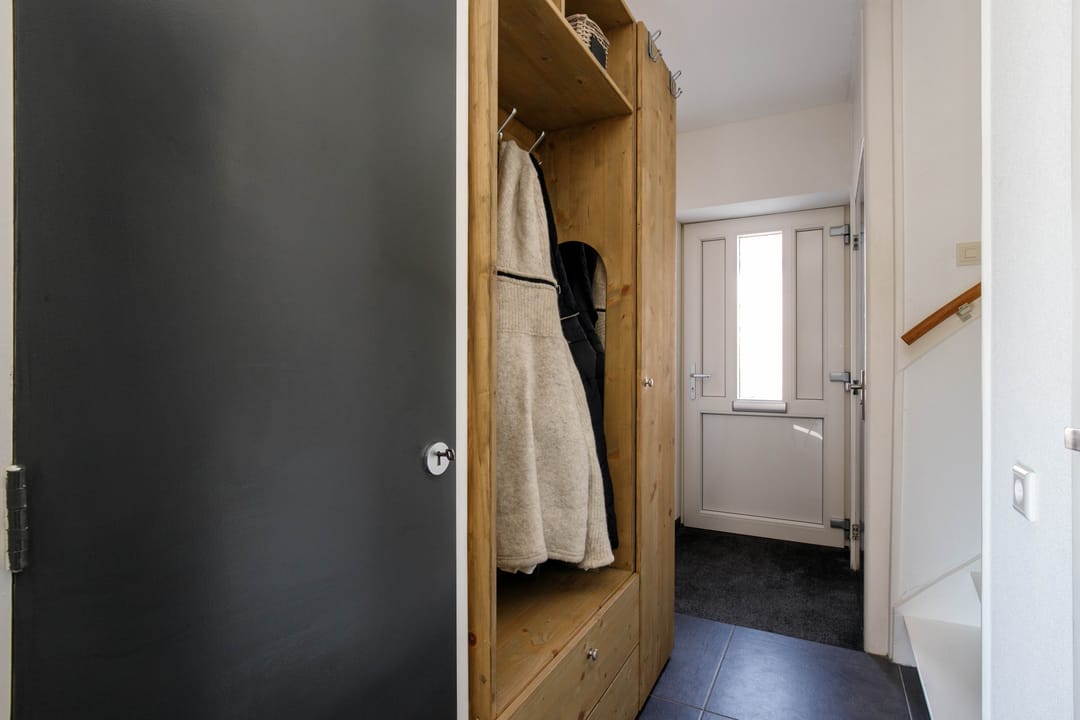 Photo 8 of Barend van Hoeffstraat 22