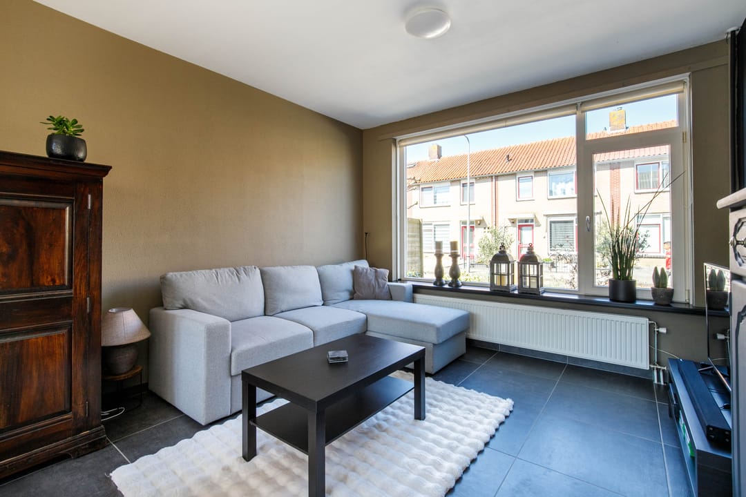 Photo 11 of Barend van Hoeffstraat 22