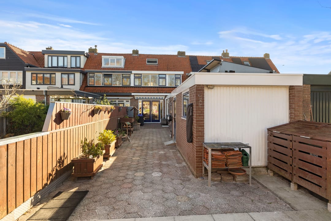 Photo 11 of Narcisstraat 16