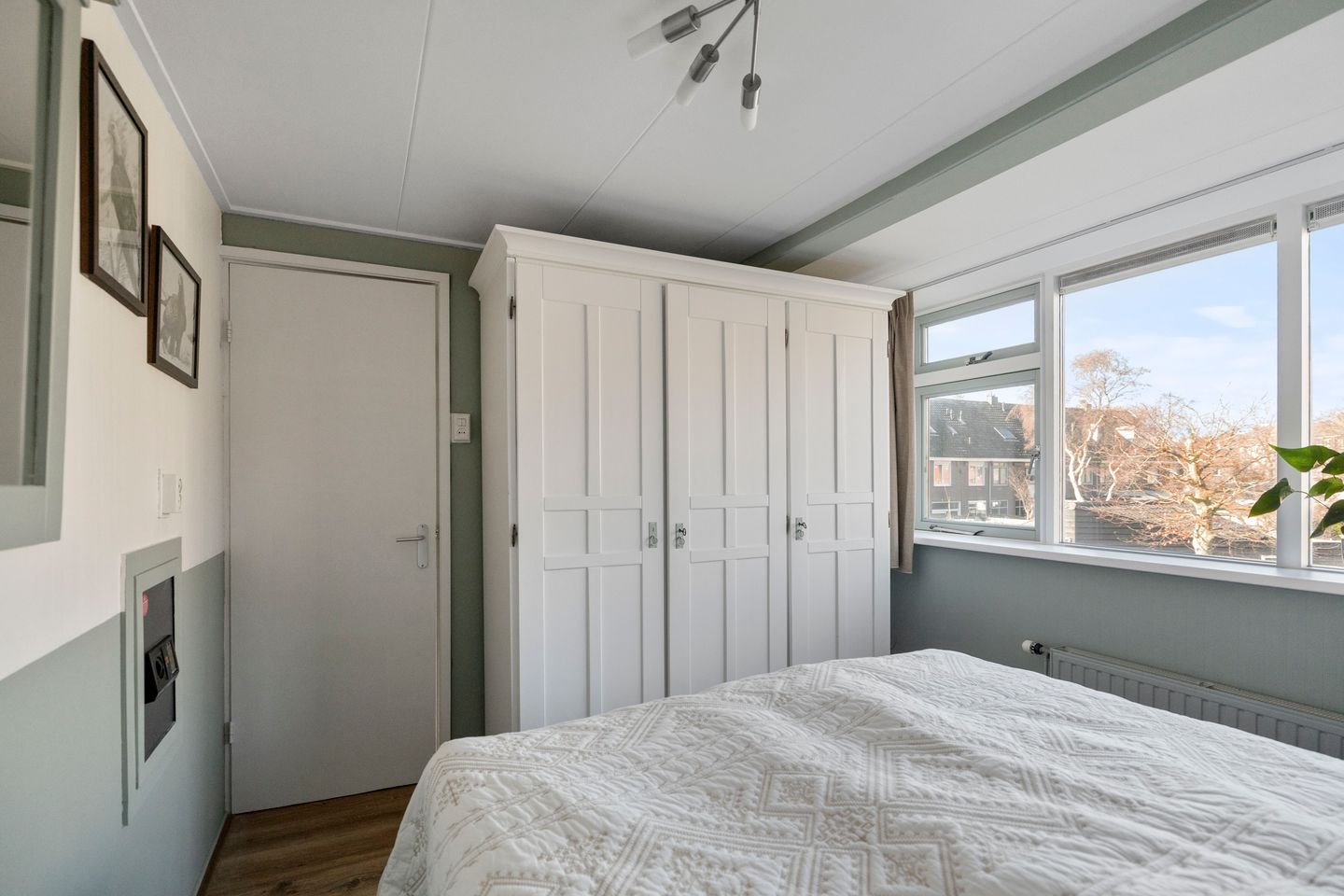 Photo 19 of Narcisstraat 16