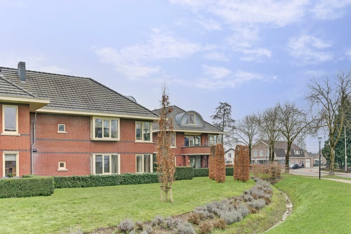 Foto 3 van Warmoeshof 38