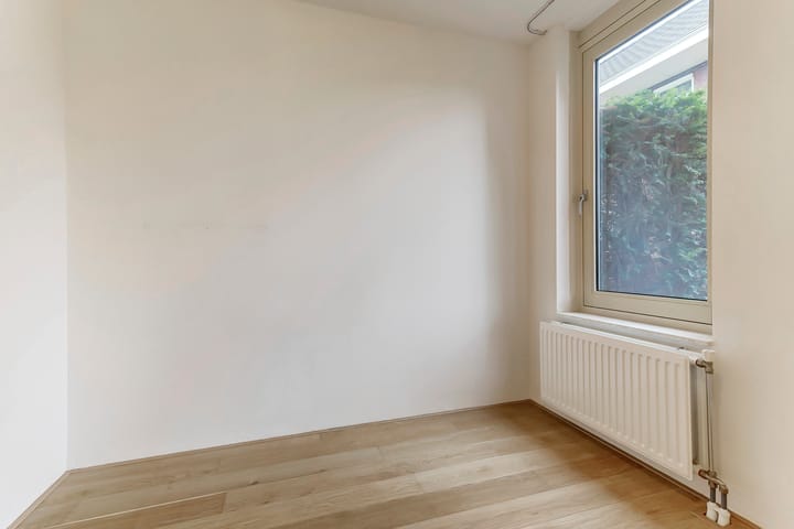 Foto 11 van Warmoeshof 38