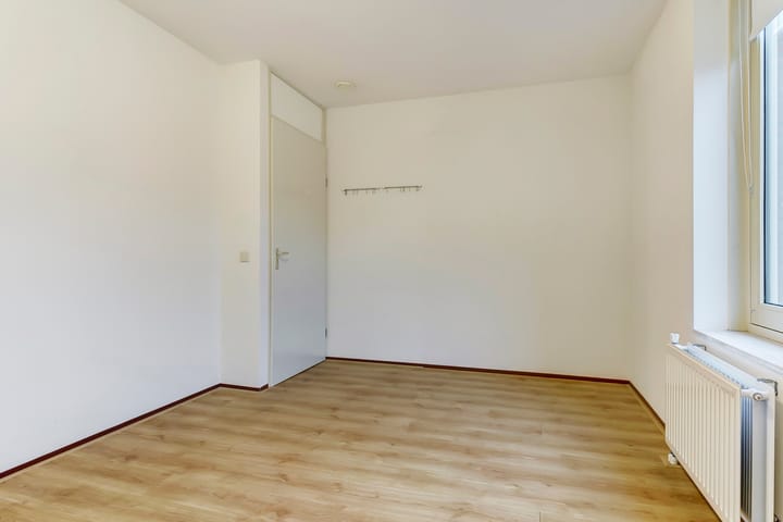 Foto 16 van Warmoeshof 38