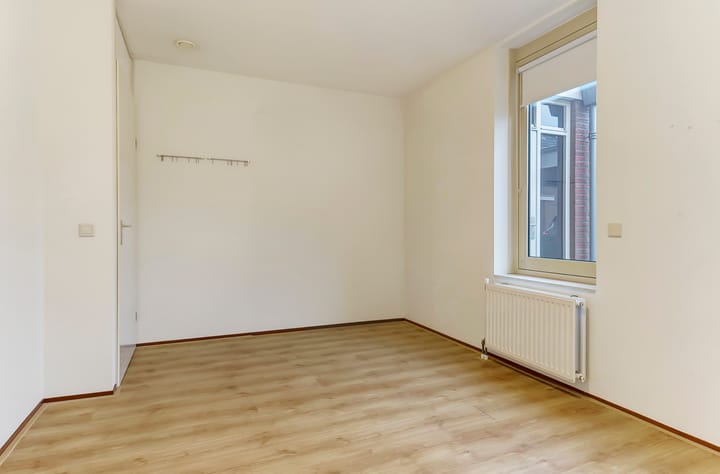 Foto 17 van Warmoeshof 38