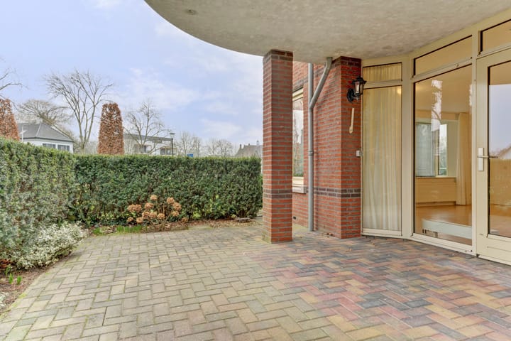 Foto 22 van Warmoeshof 38