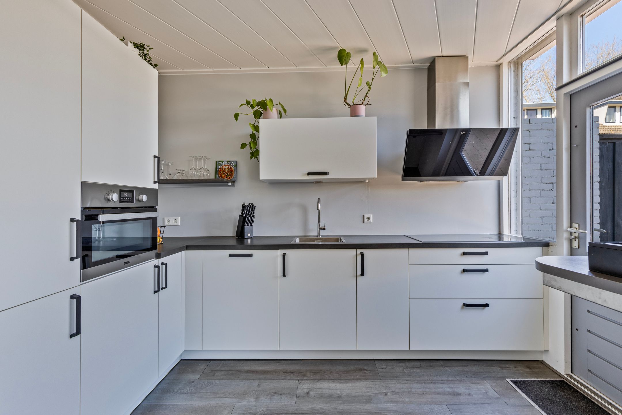 Photo 3 of Zandplaat 12