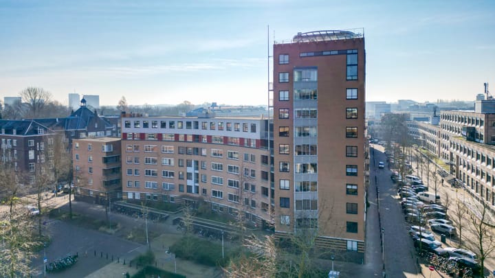 Foto 1 van Henriëtte Roland Holststraat 108