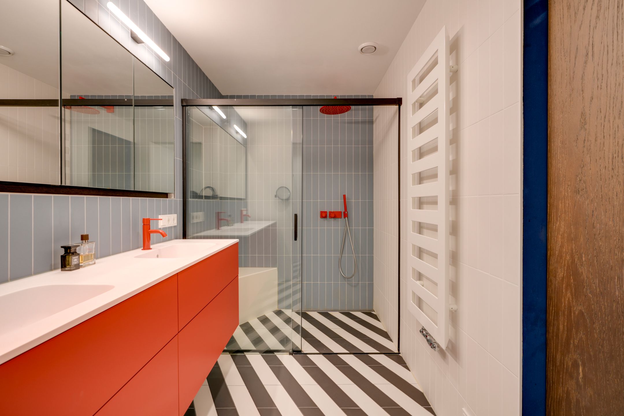 Photo 36 of Henriëtte Roland Holststraat 108