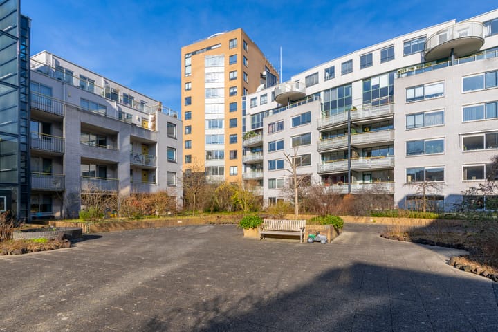 Foto 40 van Henriëtte Roland Holststraat 108