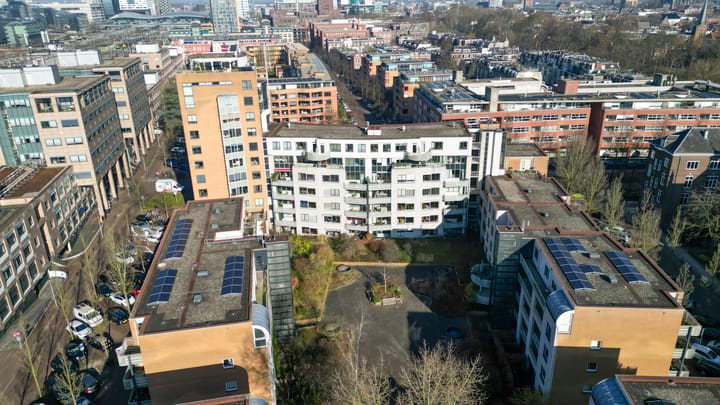 Foto 42 van Henriëtte Roland Holststraat 108