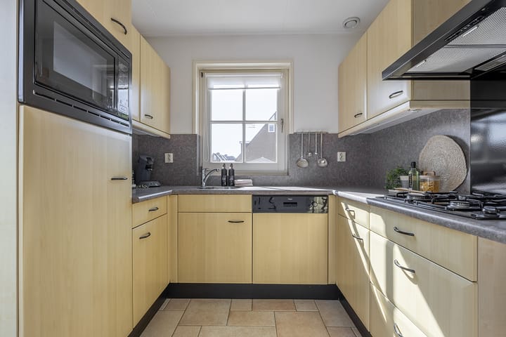 Photo 11 of Torenlaan 9