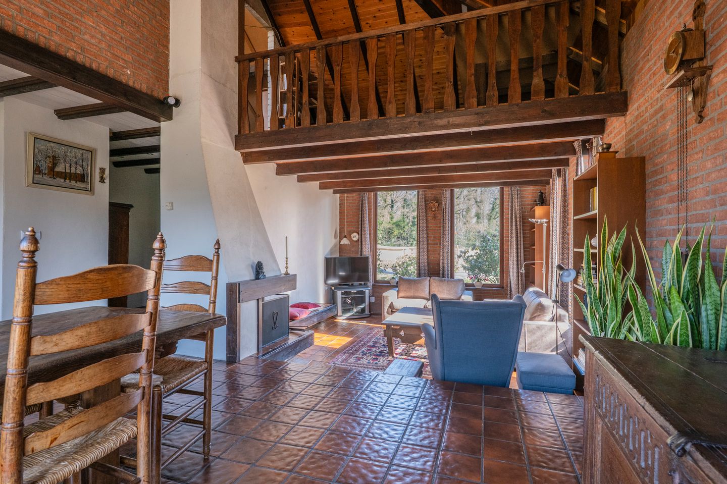 Photo 10 of Bronnegerstraat 11