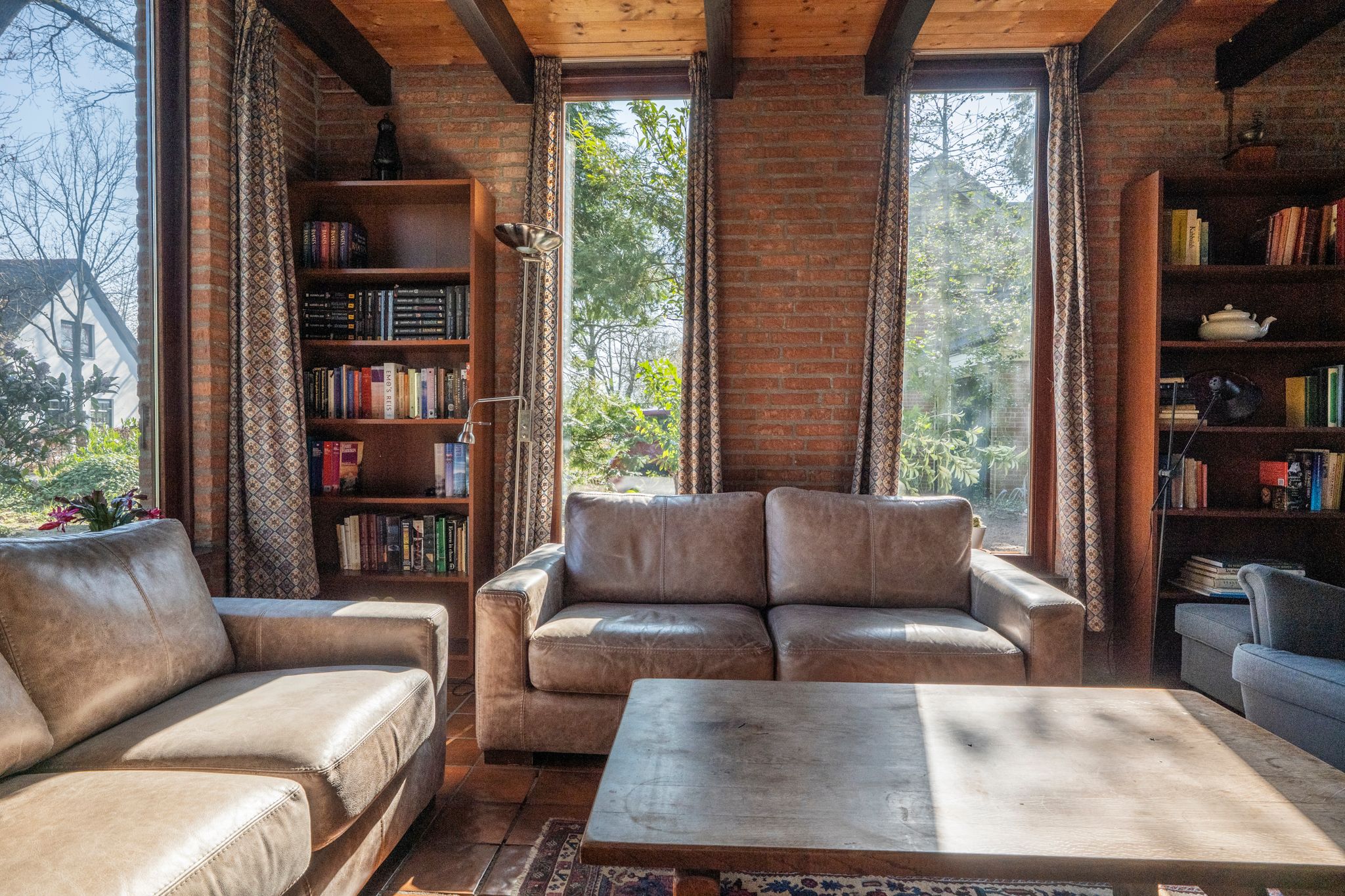 Photo 12 of Bronnegerstraat 11