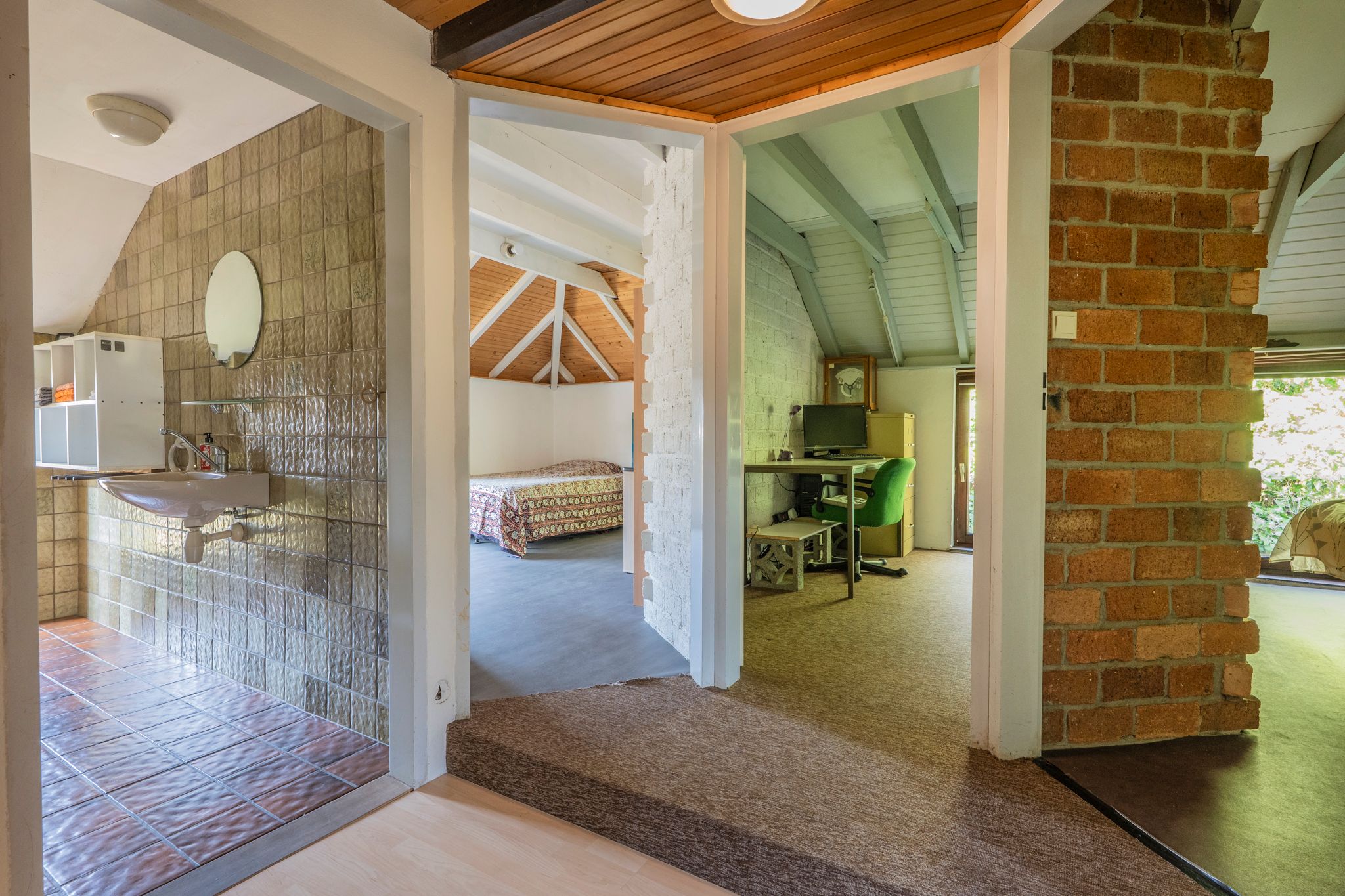 Photo 18 of Bronnegerstraat 11