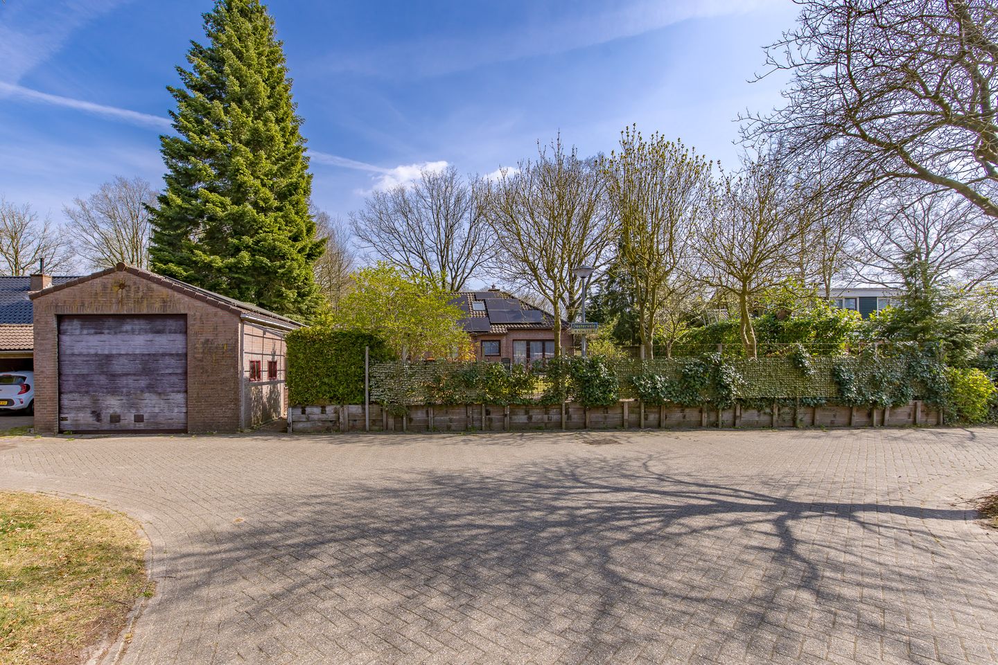 Photo 34 of Bronnegerstraat 11