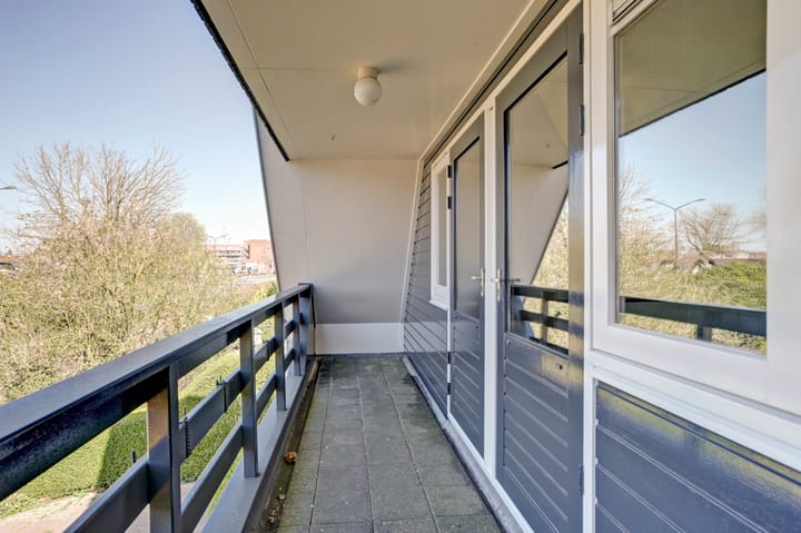 Foto 30 van Middenweg 60