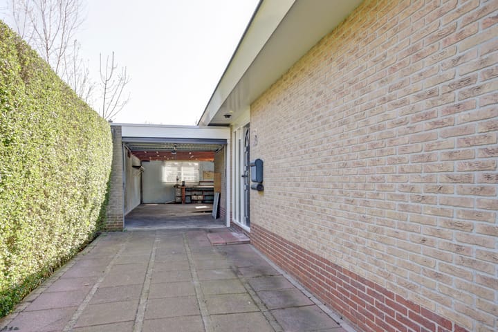 Foto 32 van Middenweg 60