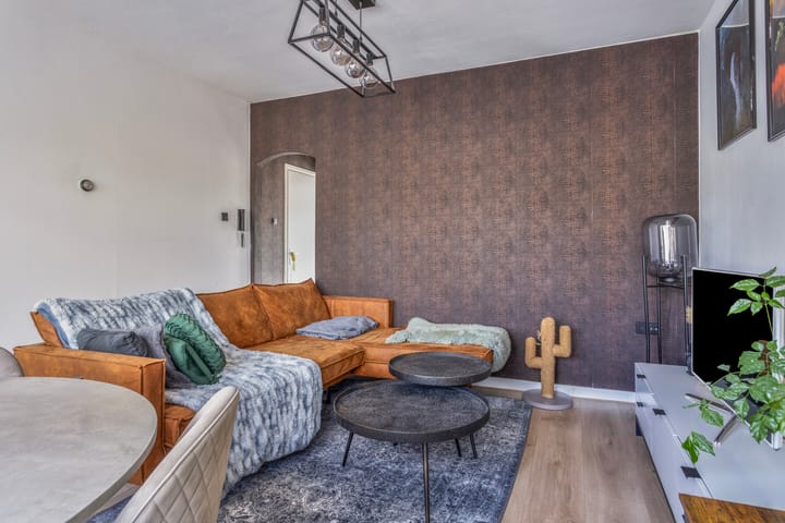 Foto 5 van Moleneindplein 2-B