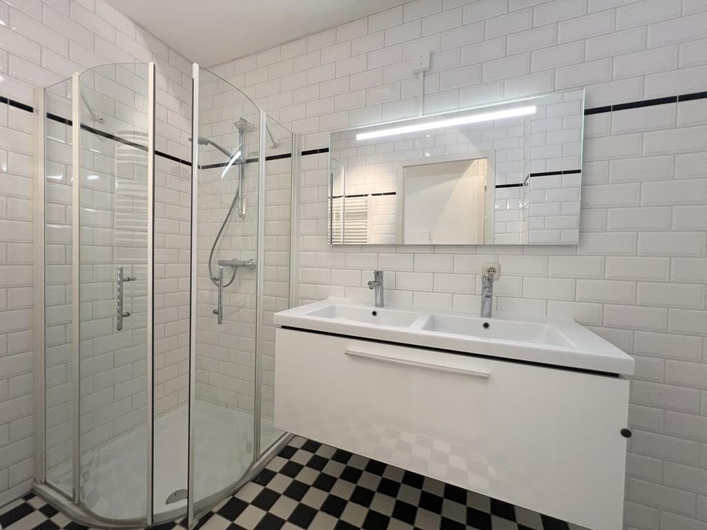 Photo 12 of Scheldestraat 46-1