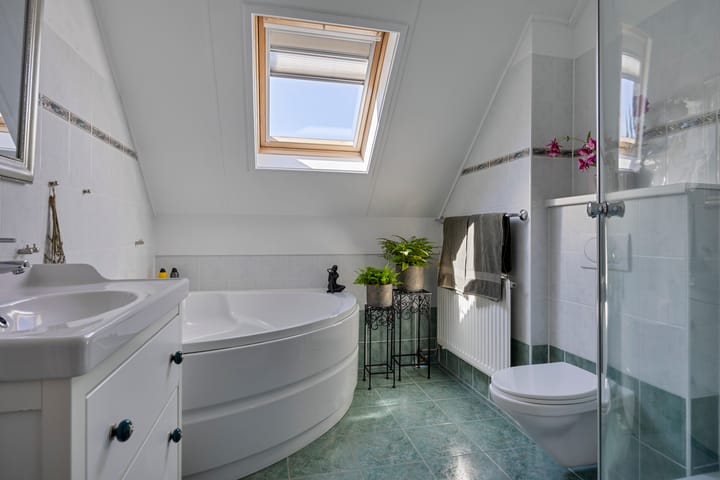 Foto 16 van Tibetlaan 33