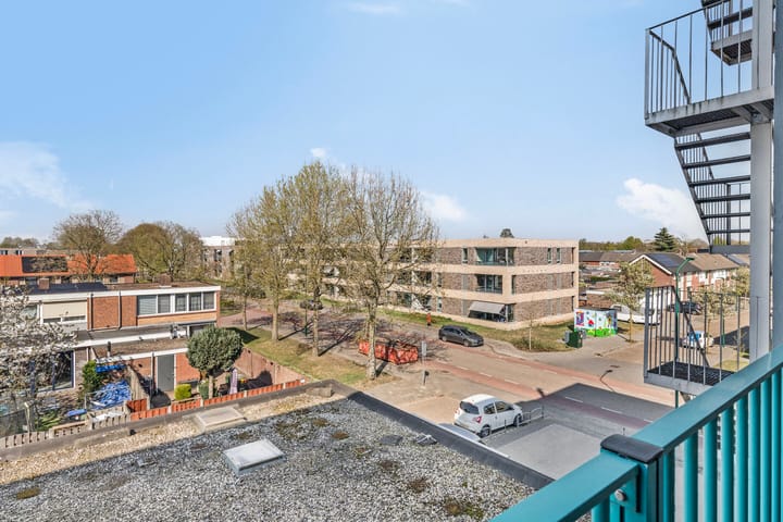 Photo 14 of Europaplein 83