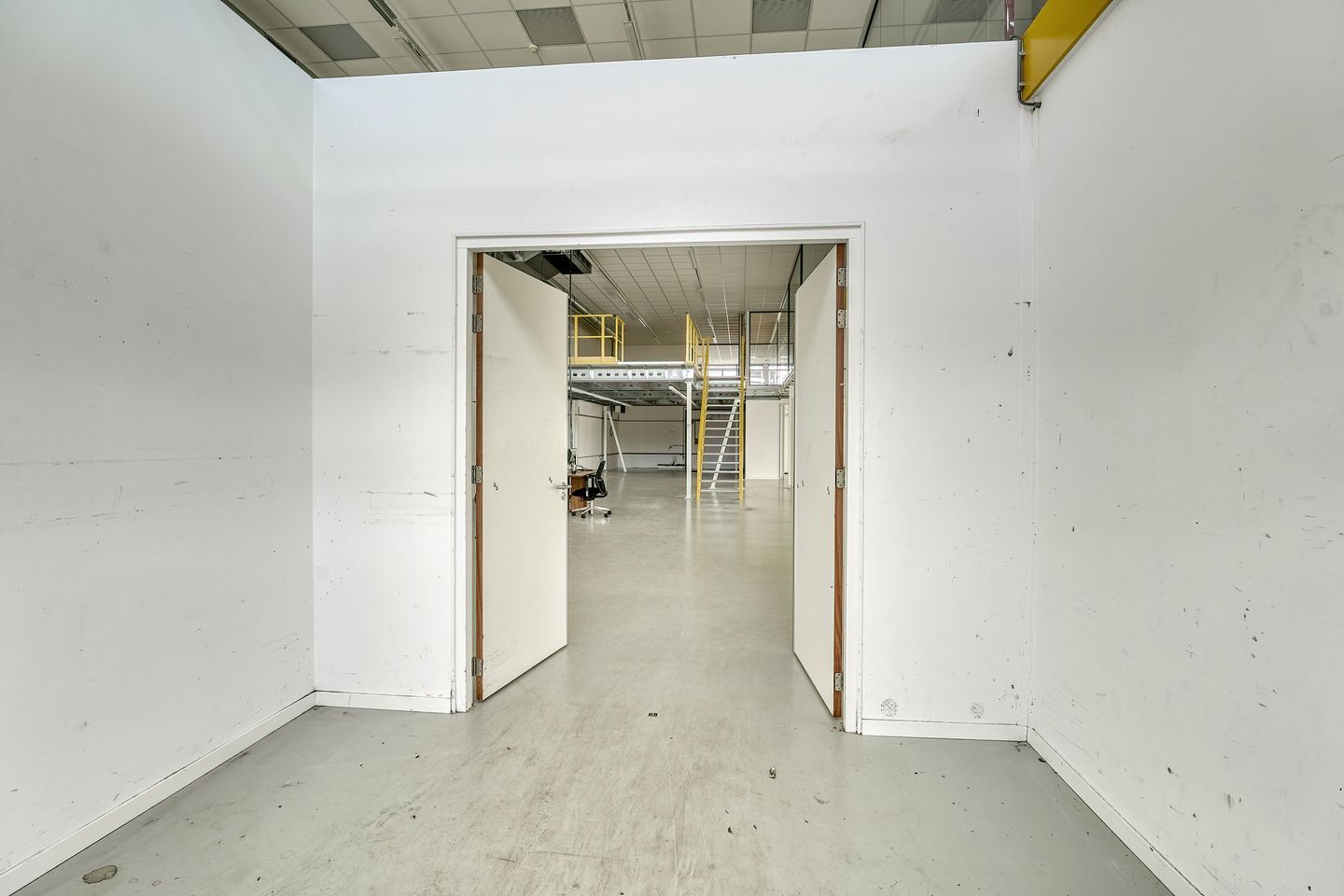 Bekijk foto 5 van Willem Barentszstraat 1