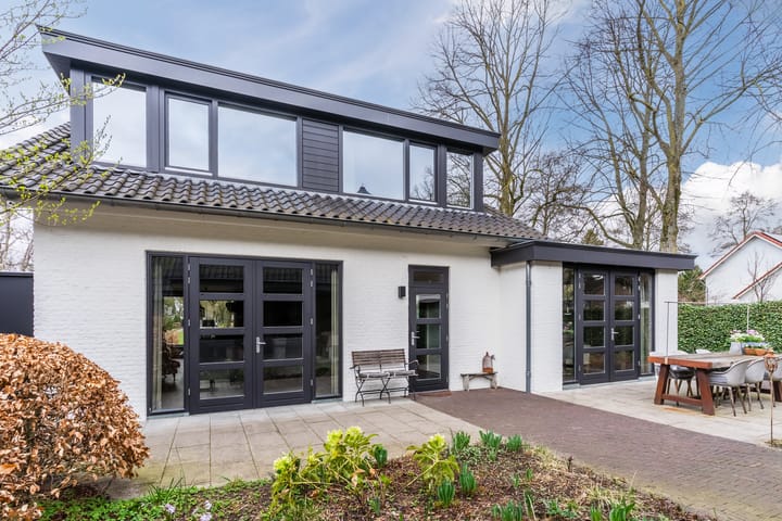 Photo 36 of Irenelaan 1