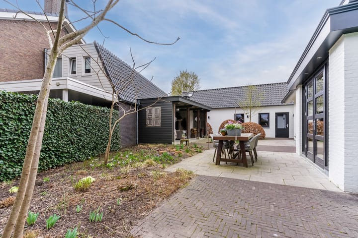 Photo 40 of Irenelaan 1