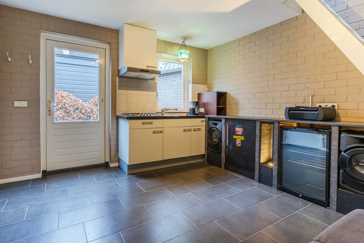 Photo 41 of Irenelaan 1