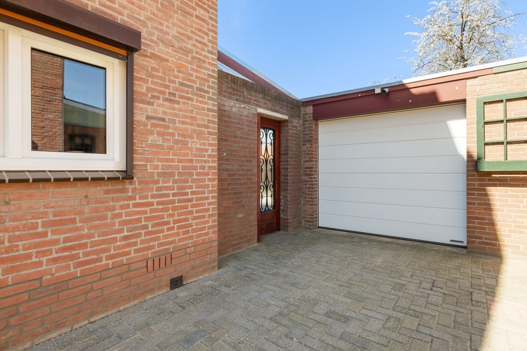 Photo 31 of Lage Bongerd 16