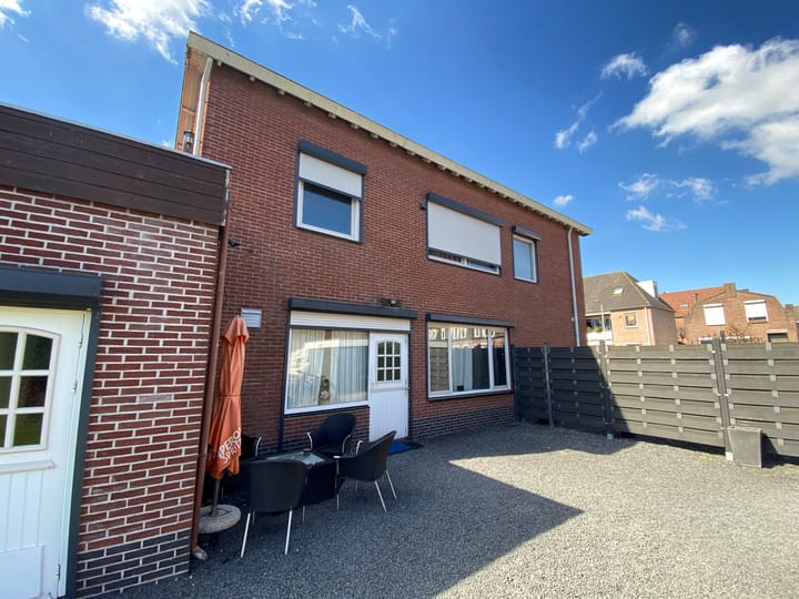 Foto 3 van Bredaseweg 64