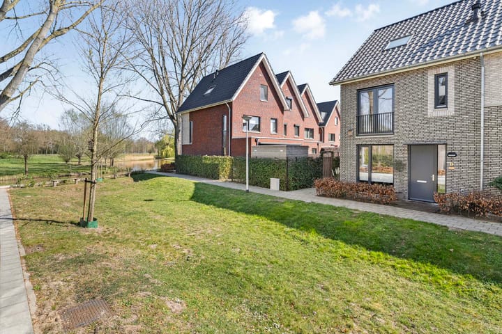 Foto 3 van Botlekhof 8