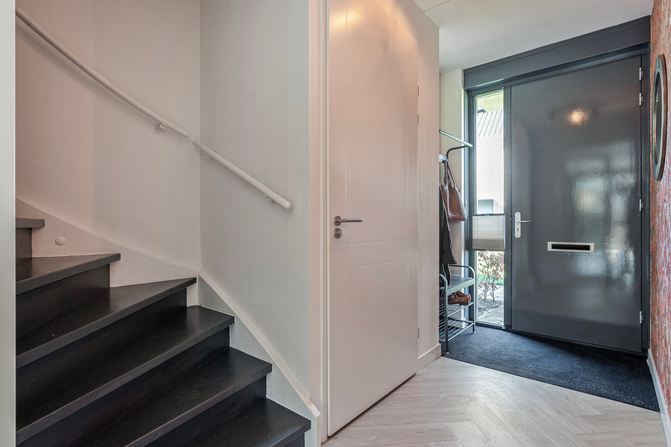 Foto 6 van Botlekhof 8