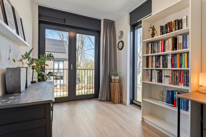 Photo 25 of Botlekhof 8