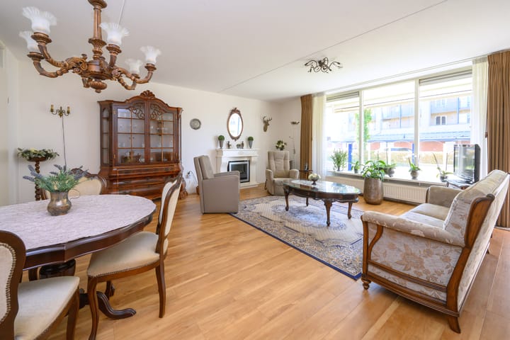 Foto 4 van Bernstein 28