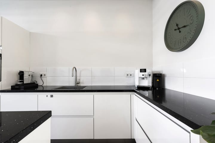 Photo 10 of Borneostraat 39