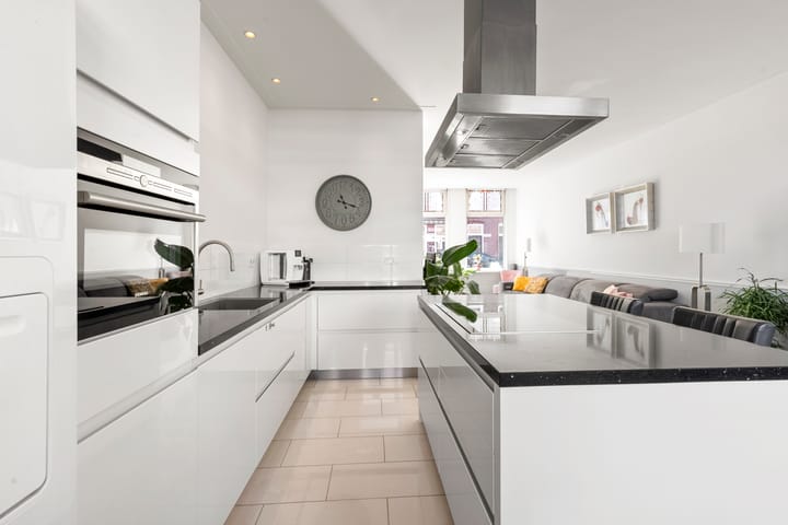 Photo 14 of Borneostraat 39