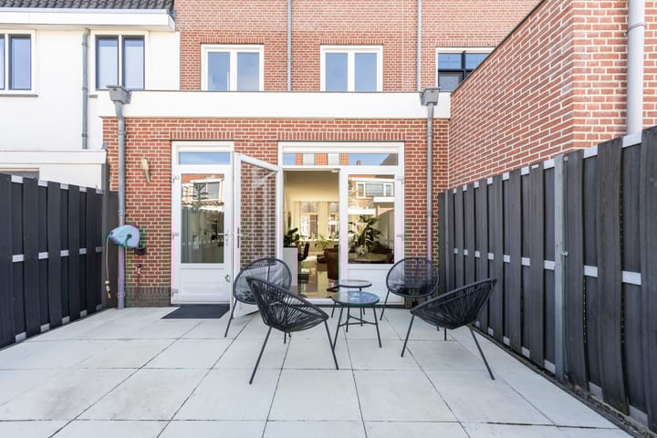 Photo 21 of Borneostraat 39