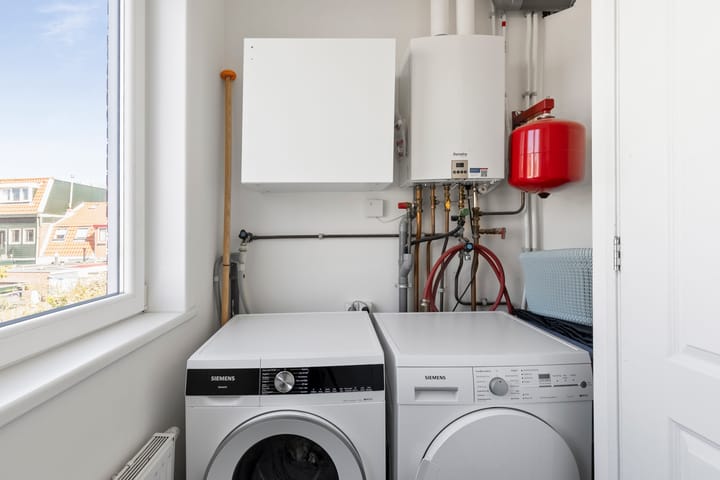 Photo 36 of Borneostraat 39