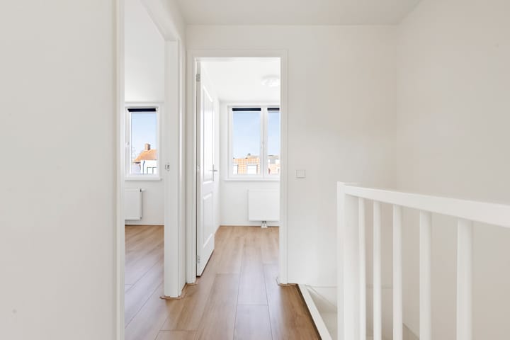 Photo 41 of Borneostraat 39