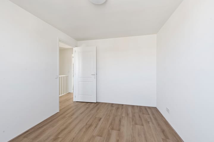 Photo 46 of Borneostraat 39