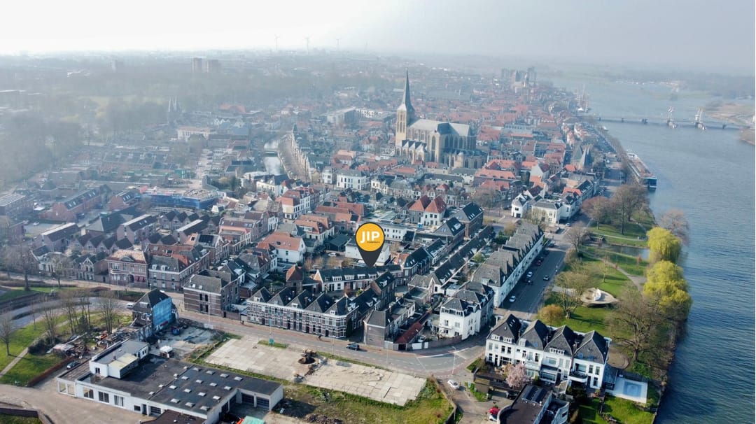 Photo 2 of Molendwarsstraat 11