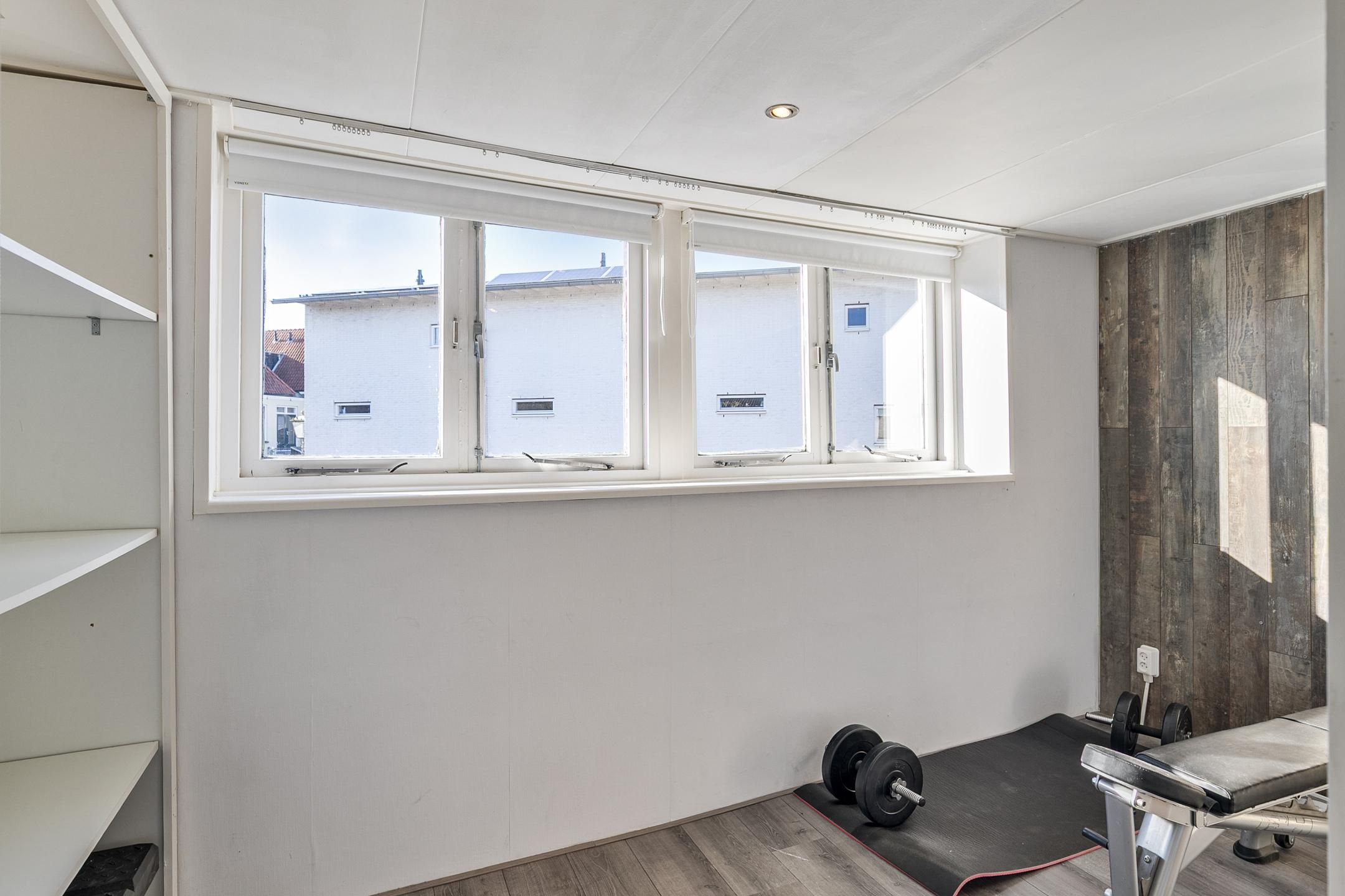 Photo 18 of Molendwarsstraat 11